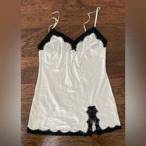 Women's White and Black Chemise with Lace Trim Size Medium